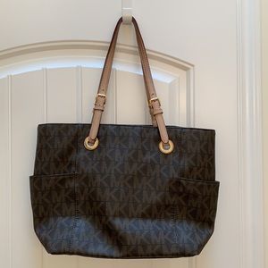 Michael Kors classic monogram tote
